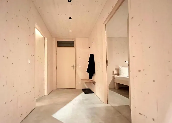 Bergufer 아파트 *